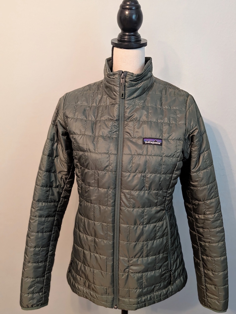 Patagonia Olive Green Quilted Women's Puffer Jacket